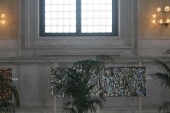Male-in-Loggia-129